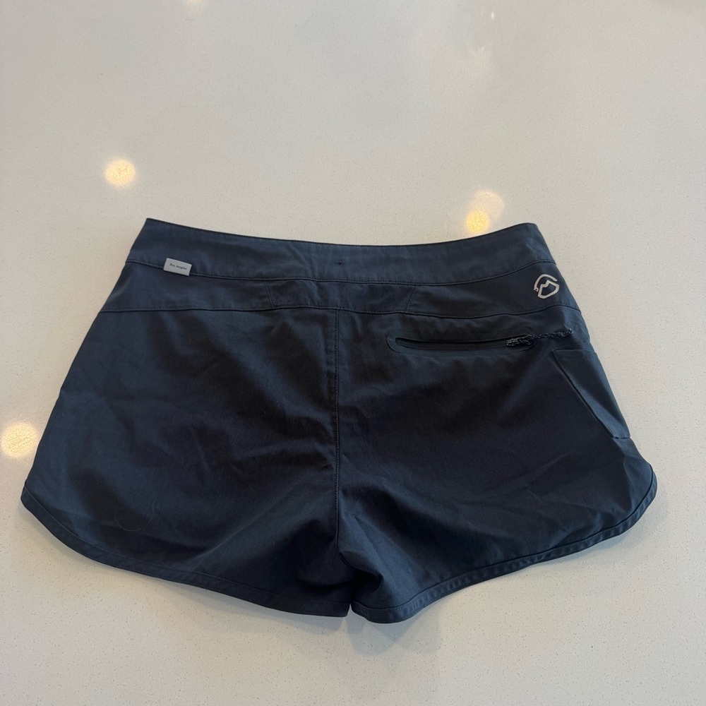 Magellan Fishing Shorts - Picture 2 of 4